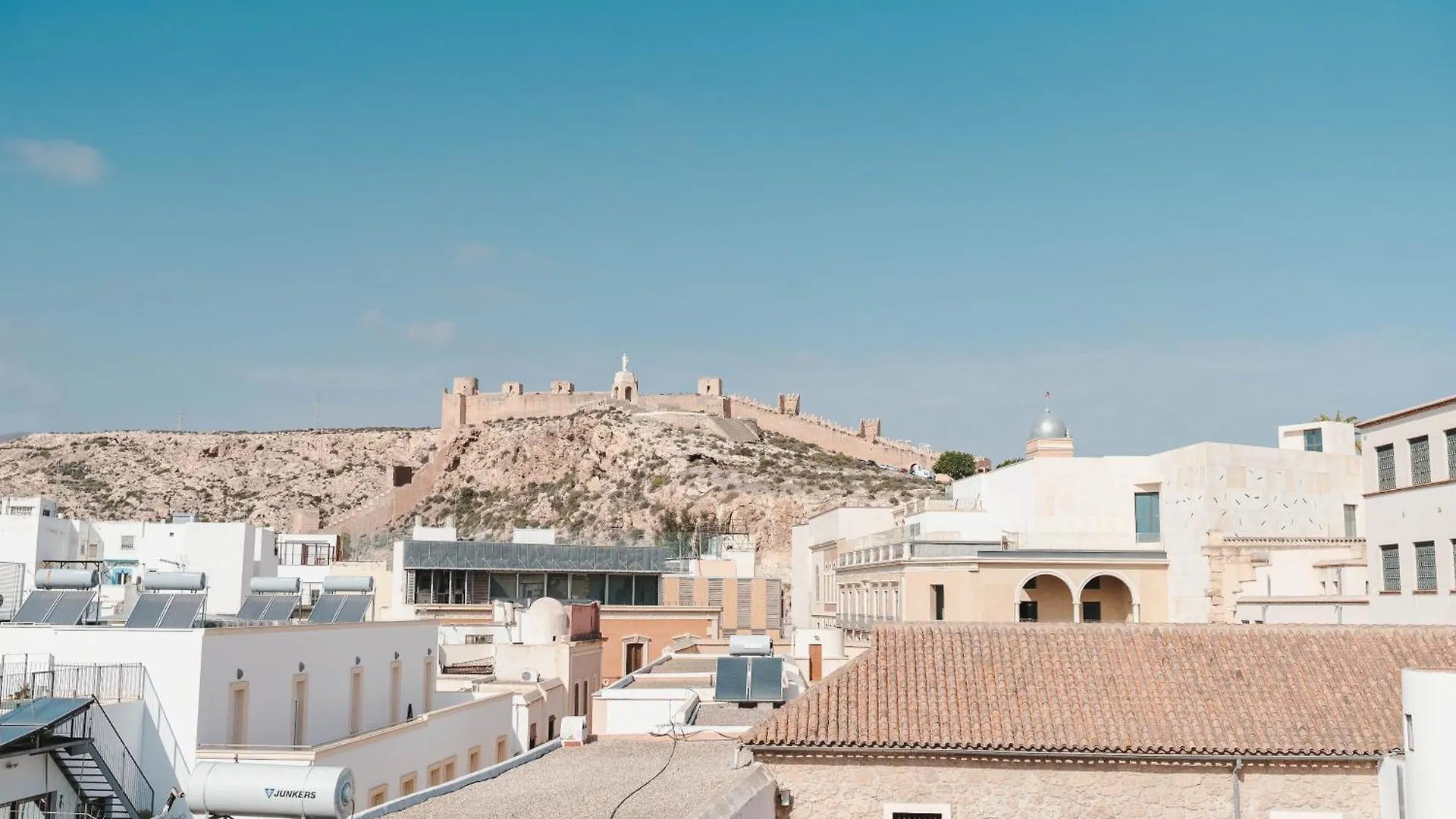 Cathedral - City Center - Free Parking - Climatized Almeria Apartment