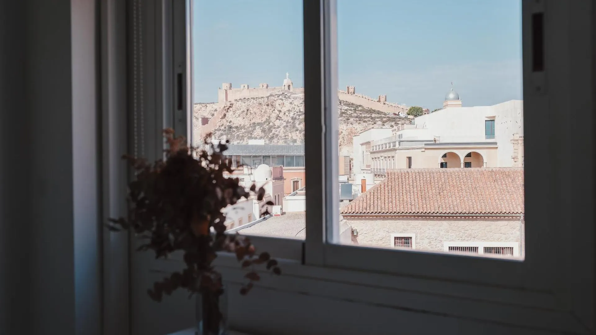 Cathedral - City Center - Free Parking - Climatized Almeria Apartment