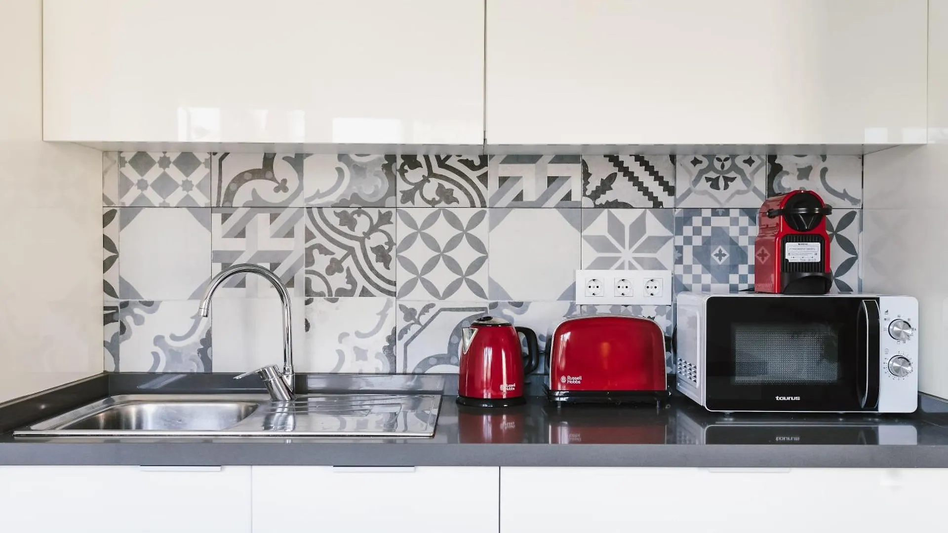 Cathedral - City Center - Free Parking - Climatized Almeria Apartment